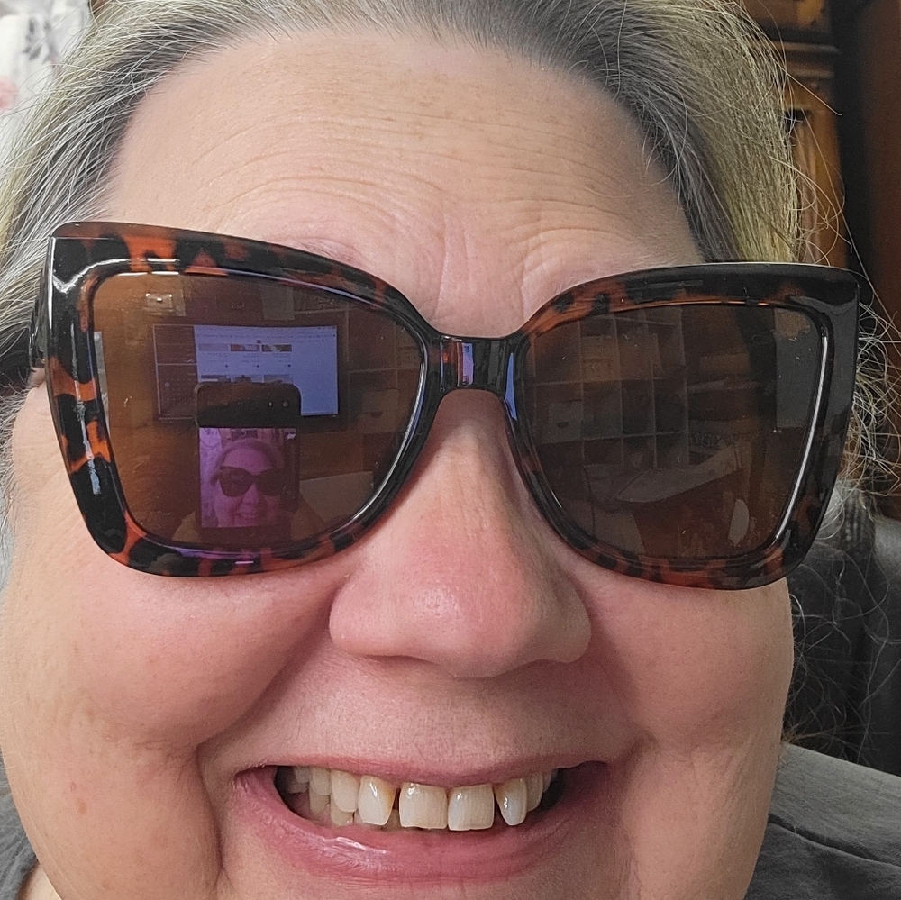 Tortoise Shell Sunglasses with Case - Picture 2 of 6